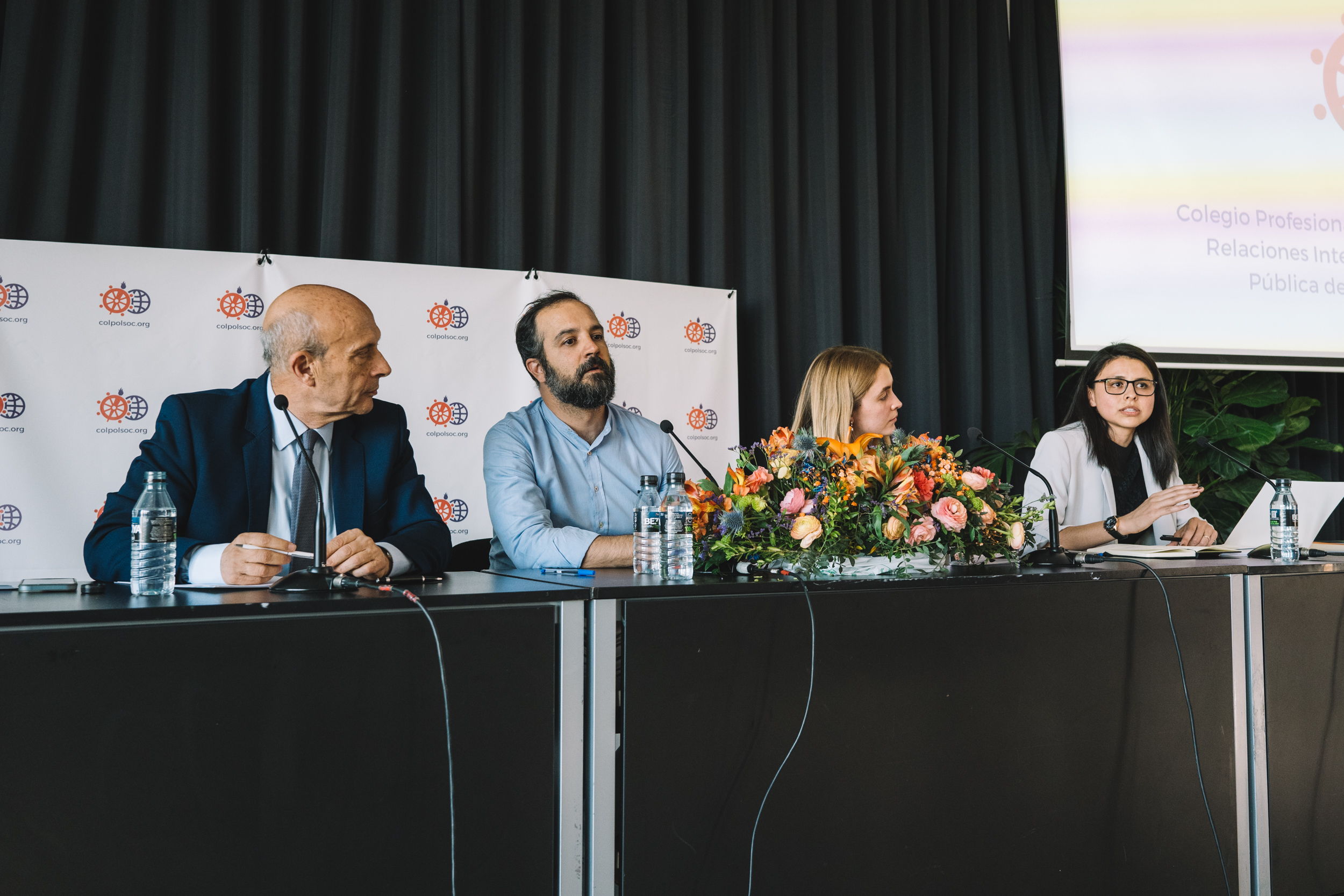 La Institución Educativa ALEPH participa en un coloquio sobre las elecciones…