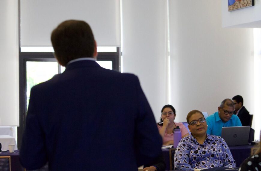 La Institución Educativa ALEPH fomenta la democracia activa en Panamá