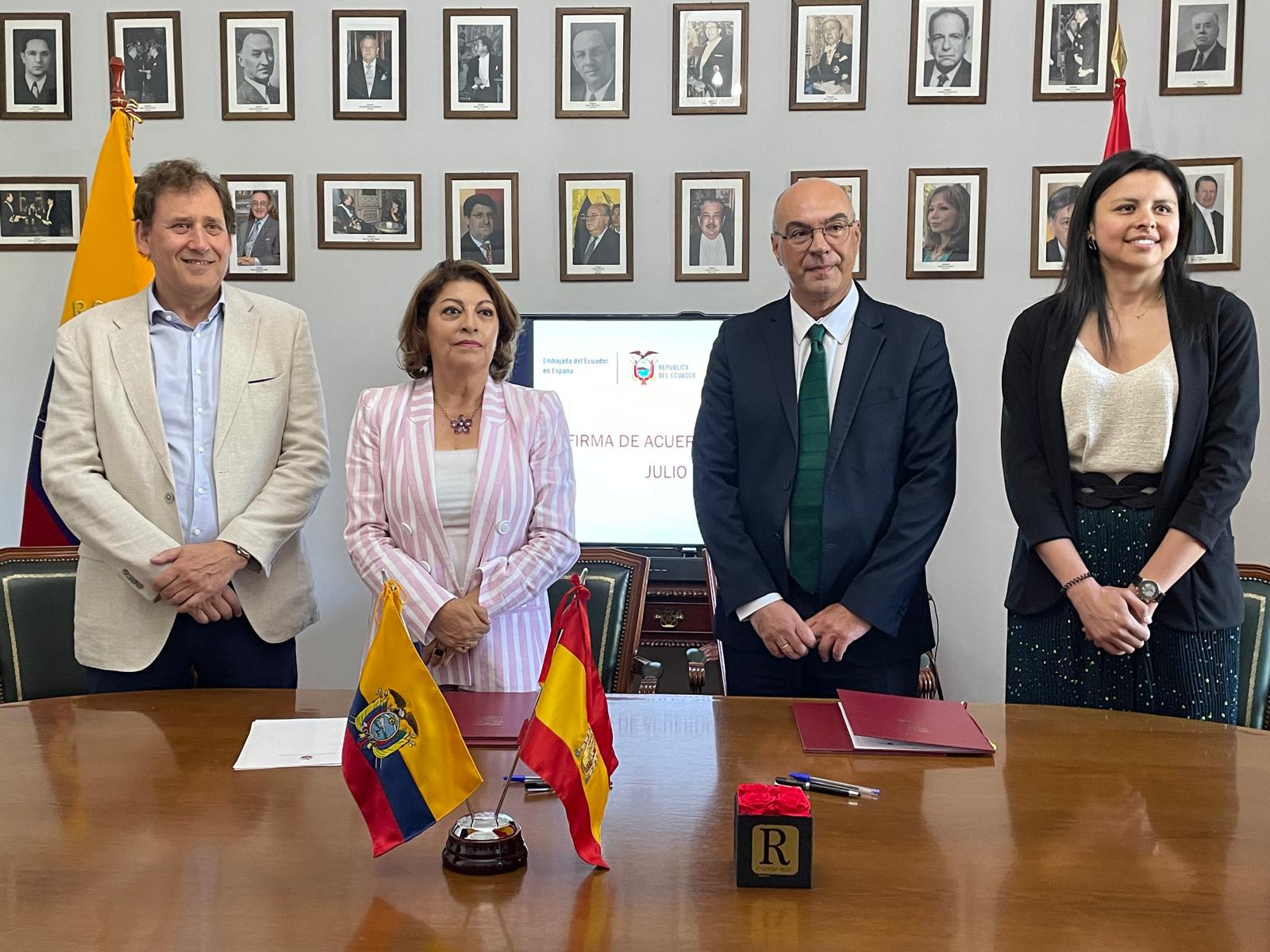 La Institución Educativa ALEPH y la Embajada de Ecuador en España ...